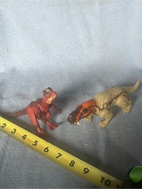 Mattel Jurassic World Rebirth Strike Attack Inostrancevia action figure 5”